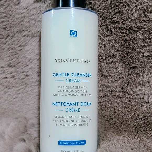 SkinCeuticals Other - Skinceuticals Gentle cleanser